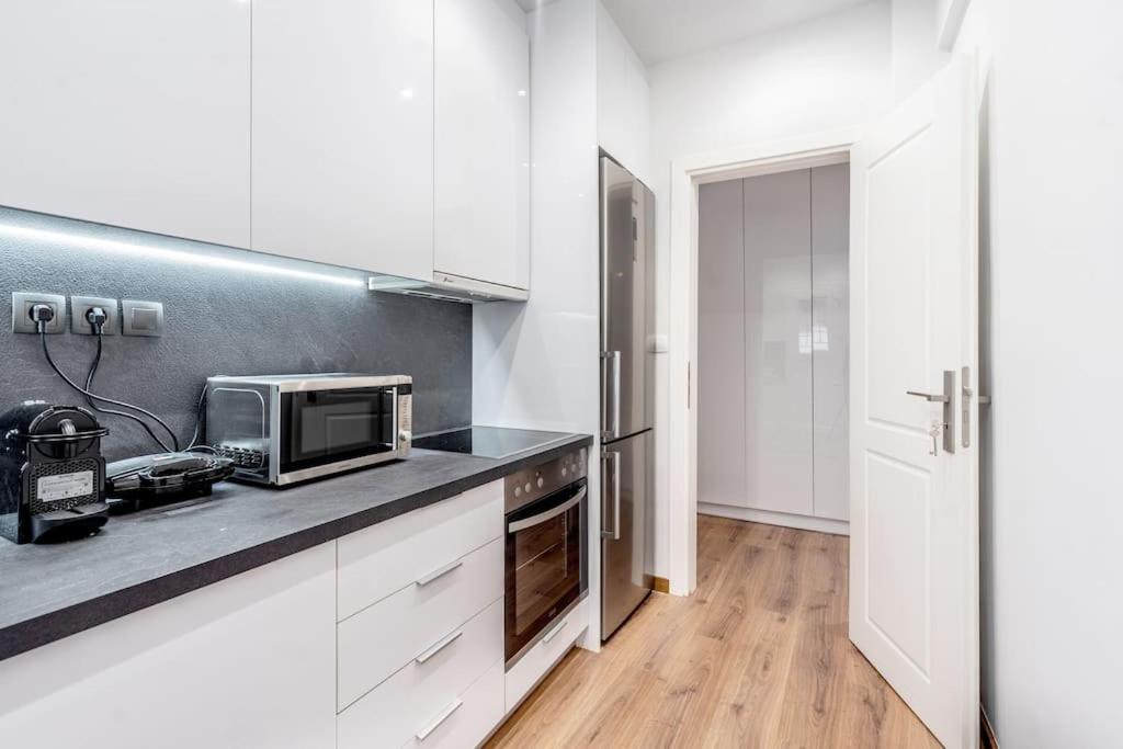 Modernised Athenian Apartment /W 2Br & 2Ba Atenas Exterior foto