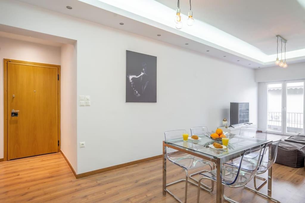 Modernised Athenian Apartment /W 2Br & 2Ba Atenas Exterior foto