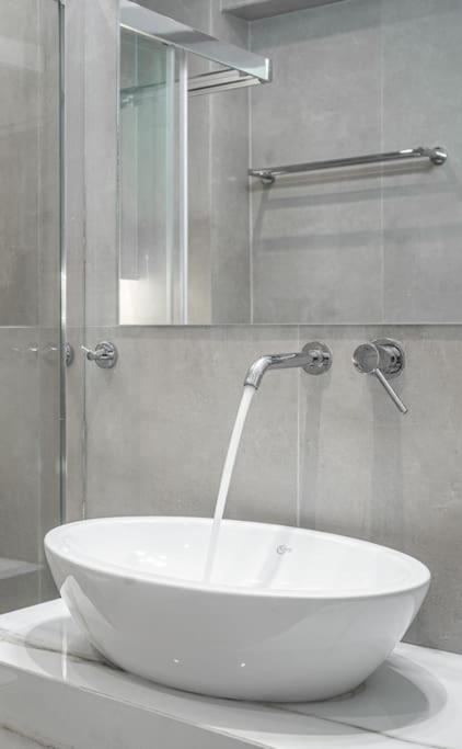 Modernised Athenian Apartment /W 2Br & 2Ba Atenas Exterior foto